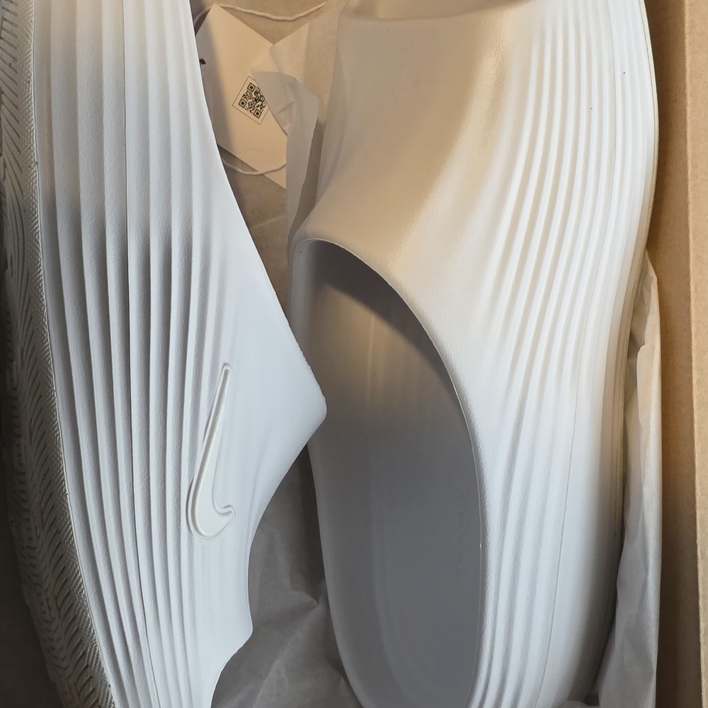 Nike ReactX Rejuven8 Slides